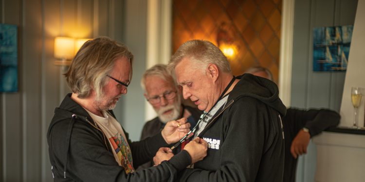 Molderosen går til teknisk avdeling. Foto: Kjetil Valstadsve